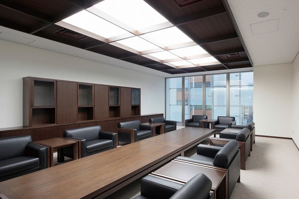 Tomakomai Shinkin Bank — image 1, Conde House