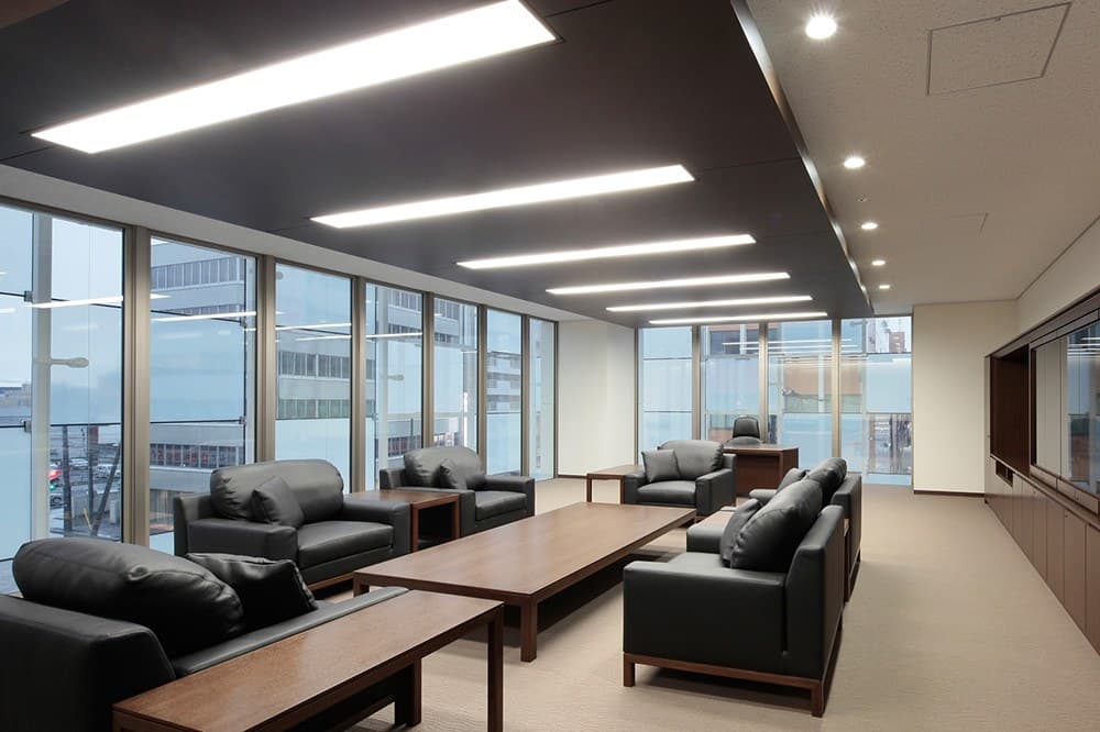 Tomakomai Shinkin Bank — image 2, Conde House