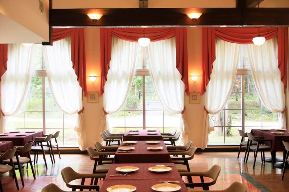 Maure Villa — image 4, Conde House