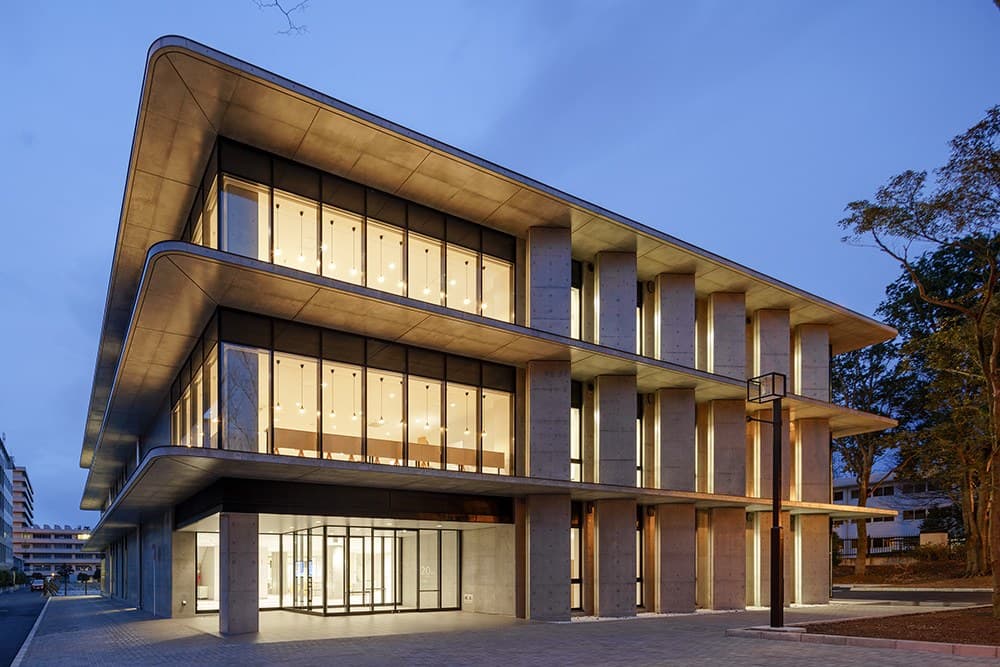 Tokai University — image 6, Conde House