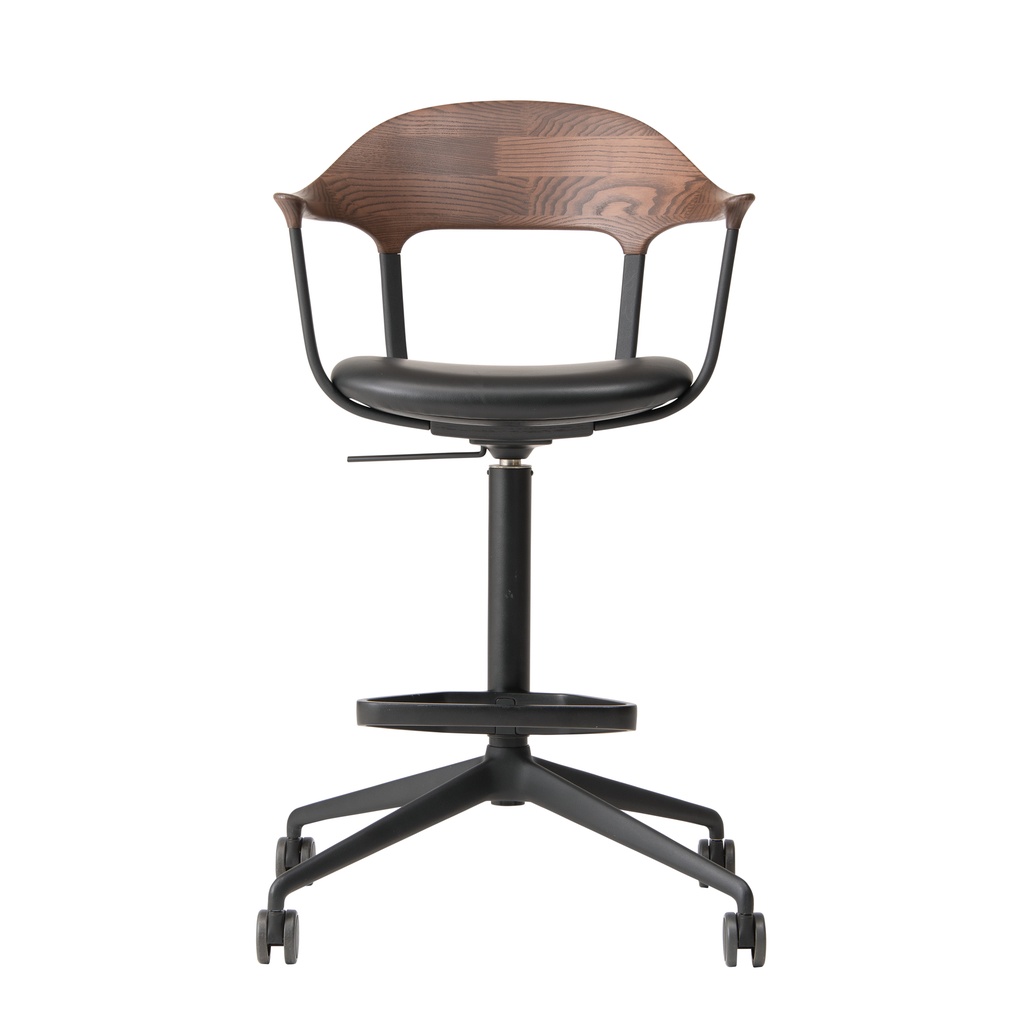 FOUR High Chair 1