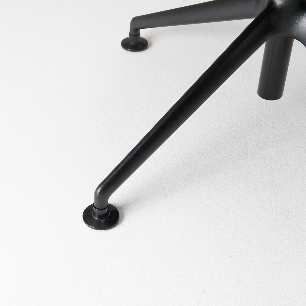 FOUR Chair GL 7