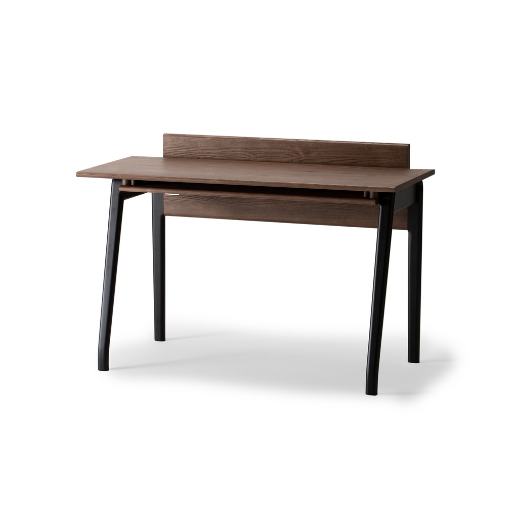 FOUR Desk 8