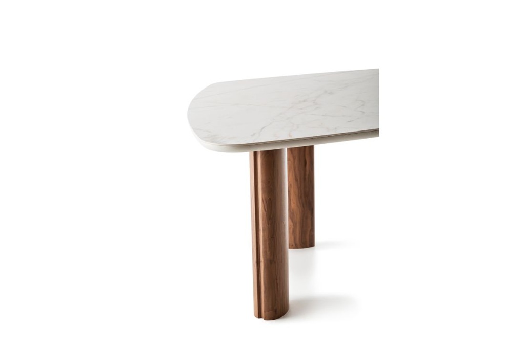 Sinuo Table — View 05