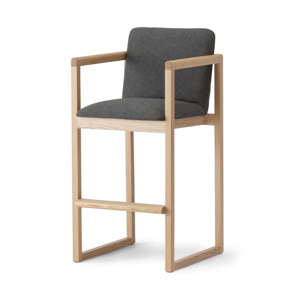 [BNR-14243] Jingu High Armchair (F1)